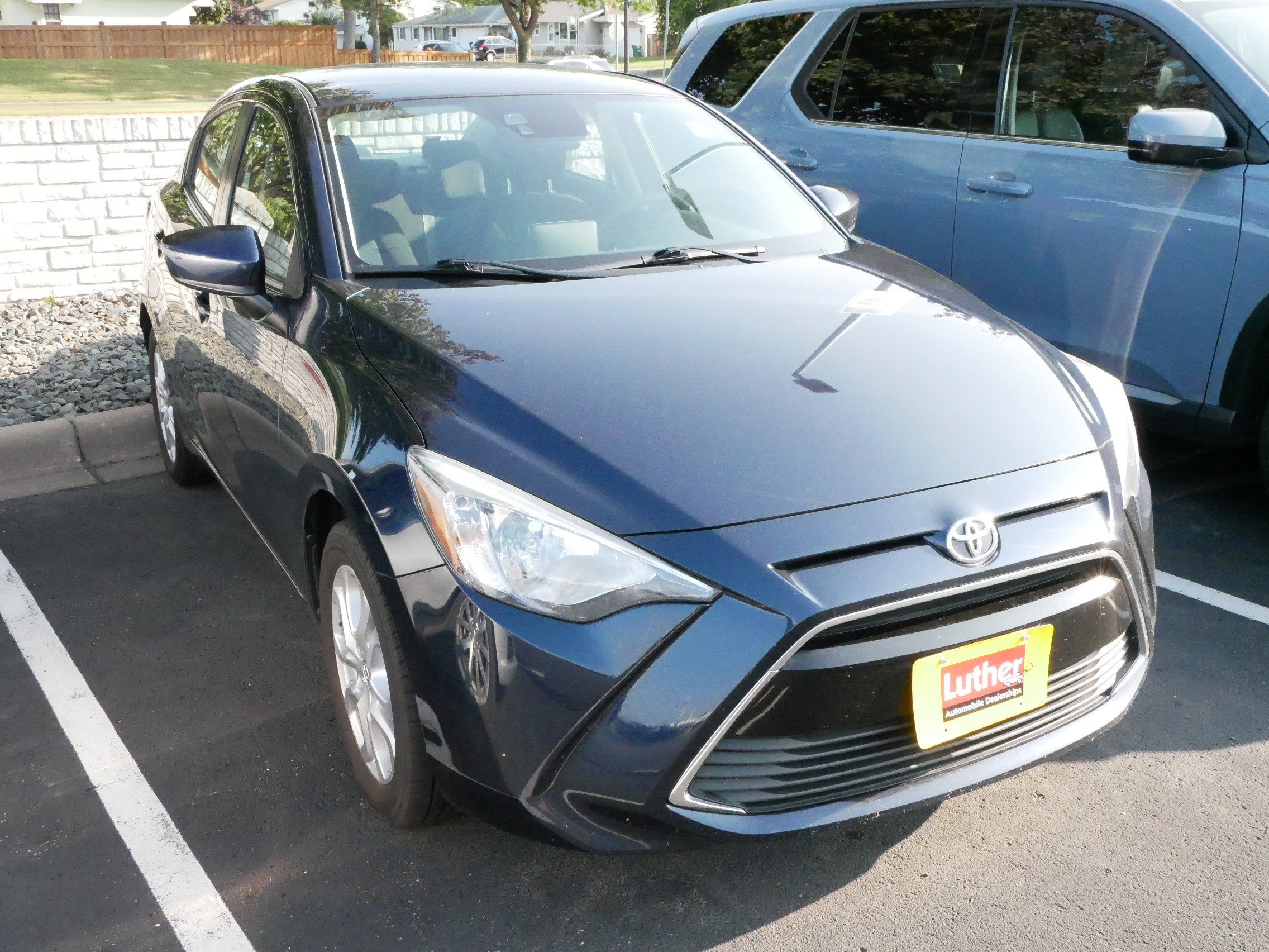 2017 Toyota Yaris iA photo 3