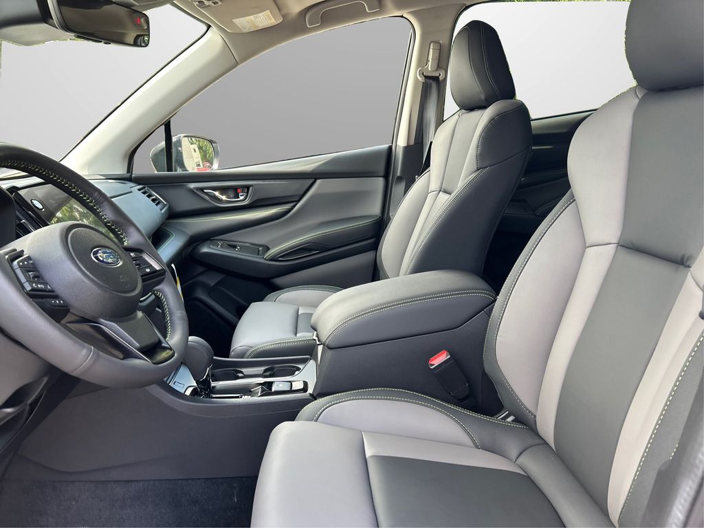2025 Subaru Ascent Onyx Edition photo 8