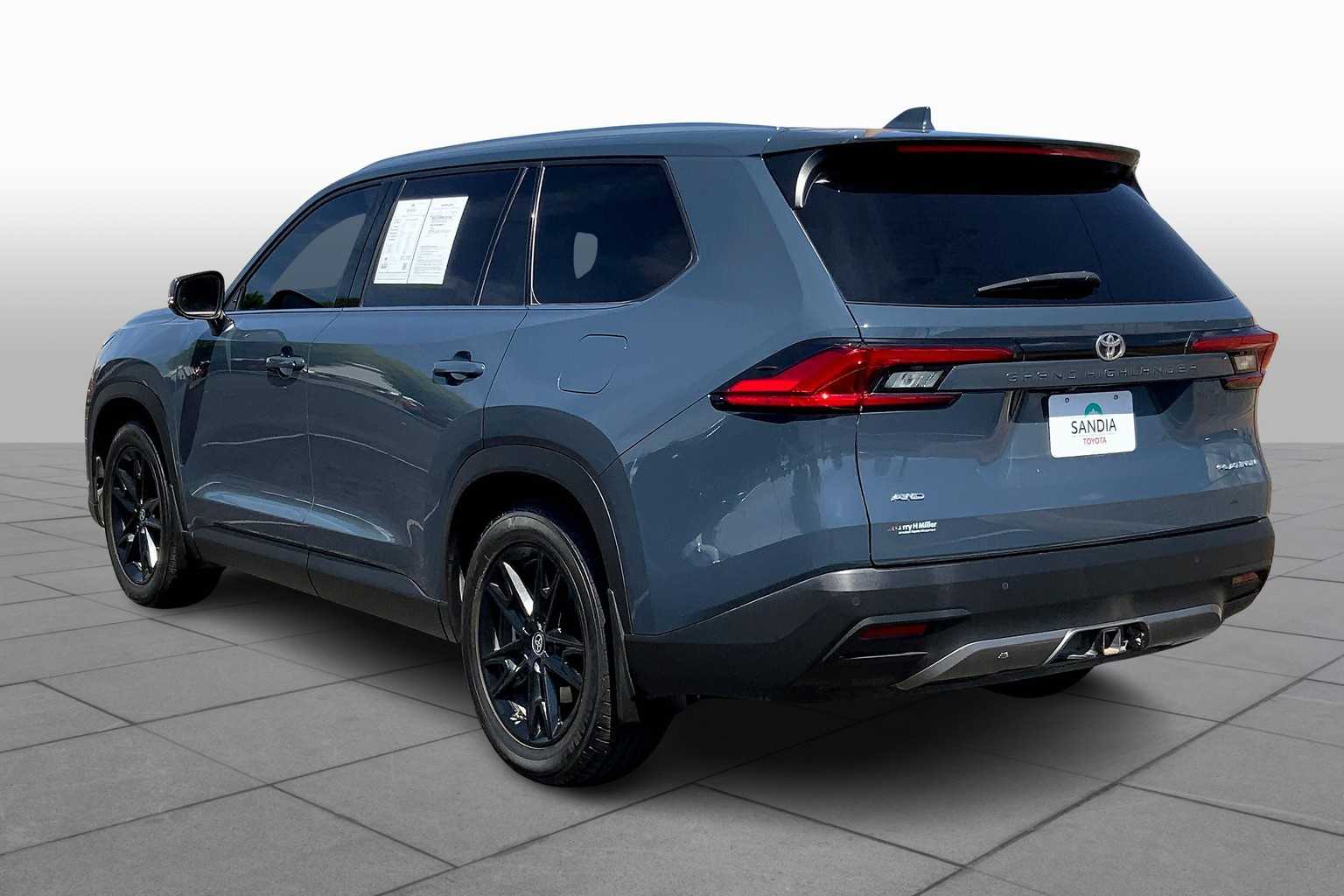 2024 Toyota Grand Highlander Platinum photo 10