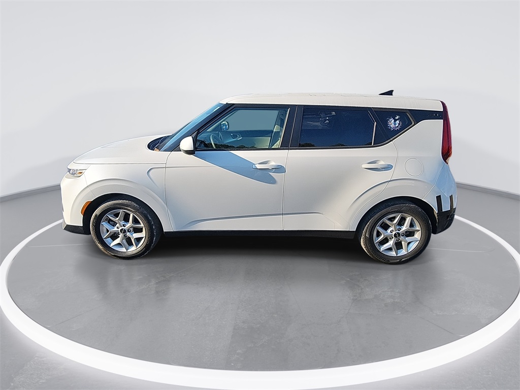 2022 Kia Soul LX photo 4