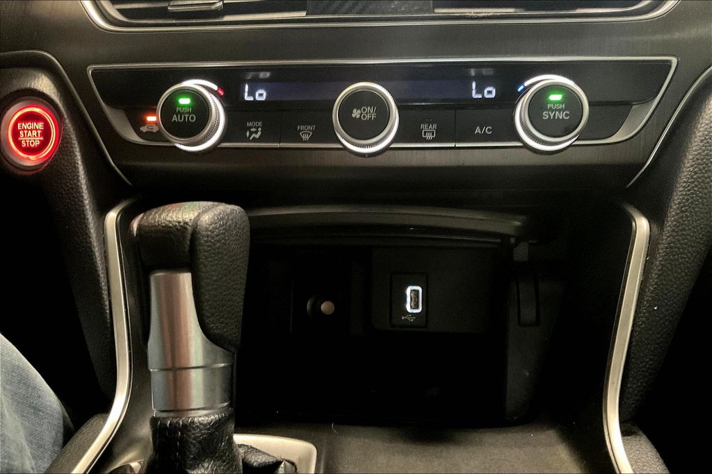2020 Honda Accord LX photo 23