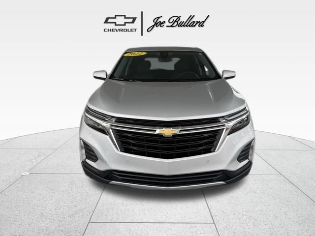 2022 Chevrolet Equinox LT photo 2