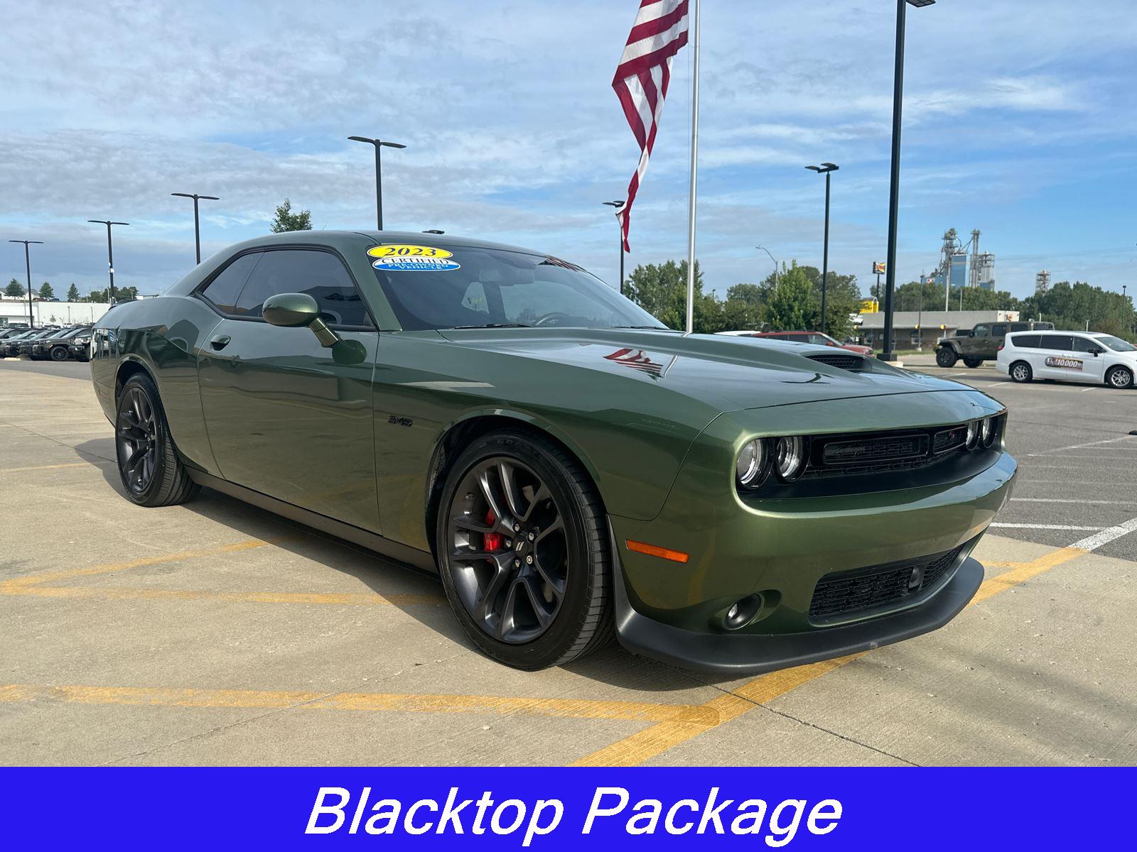 2023 Dodge Challenger R/T photo 5