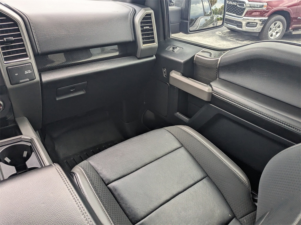 2020 Ford F-150 Raptor photo 16
