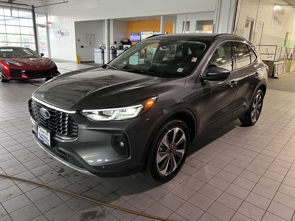 2024 Ford Escape Platinum photo 3