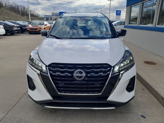 2024 Nissan Kicks SR photo 4