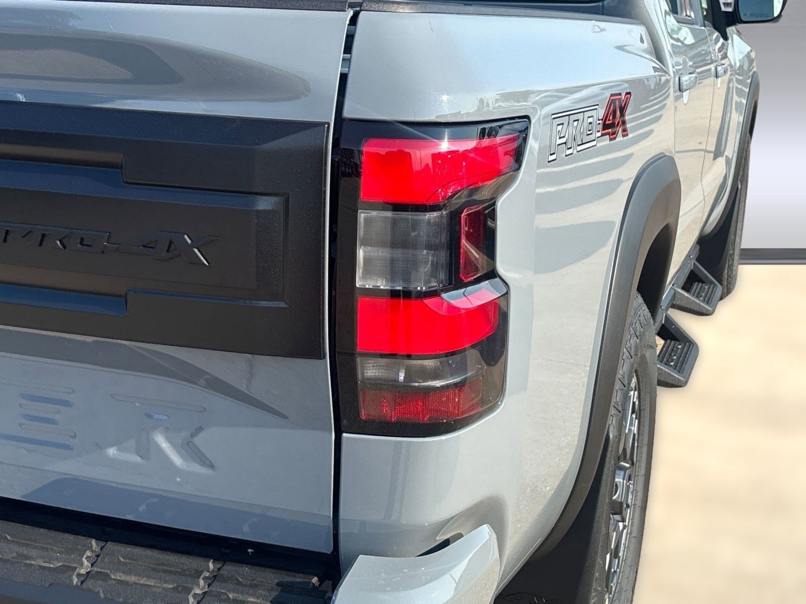 2026 Nissan Frontier Crew Cab PRO-4X photo 13