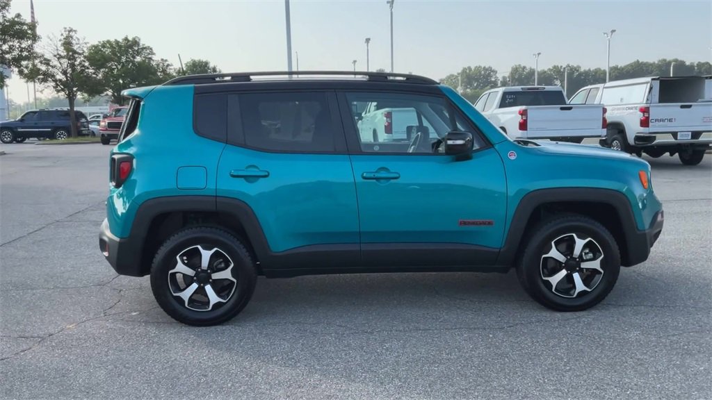 2022 Jeep Renegade Trailhawk photo 9
