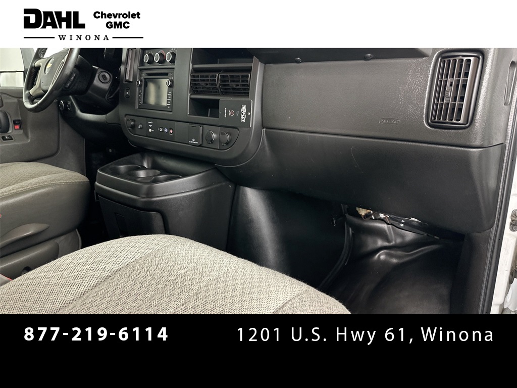 2019 Chevrolet Express Cutaway Work Van photo 21