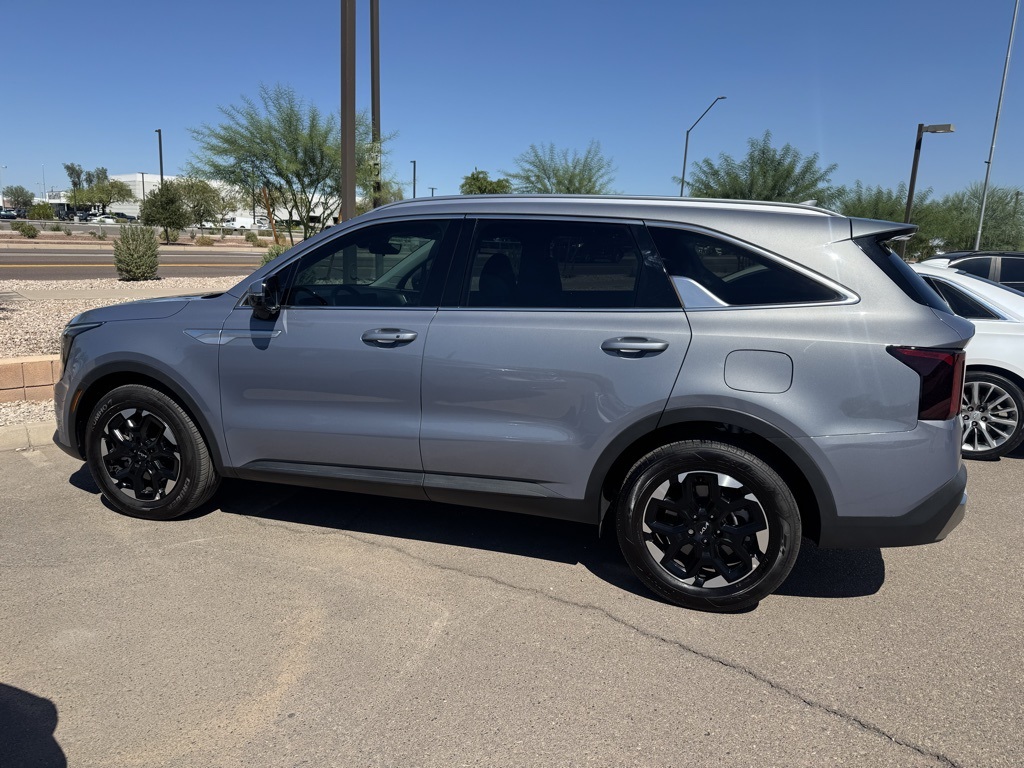 2024 Kia Sorento S photo 6