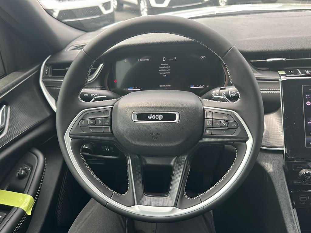 2025 Jeep Grand Cherokee Laredo X photo 32