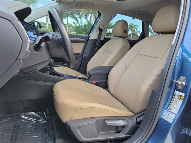 2019 Volkswagen Jetta SEL photo 11