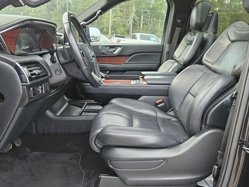 2023 Lincoln Navigator Reserve photo 5