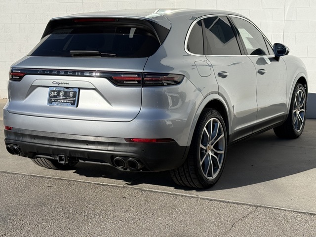 2023 Porsche Cayenne Base photo 10