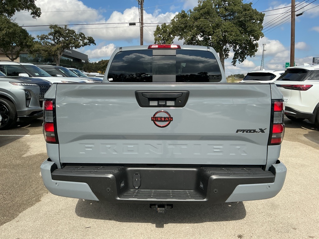 2024 Nissan Frontier PRO-X photo 2