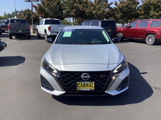 2024 Nissan Altima SR photo 4