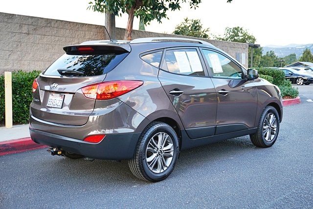 Used 2015 Brown Hyundai SE image 7