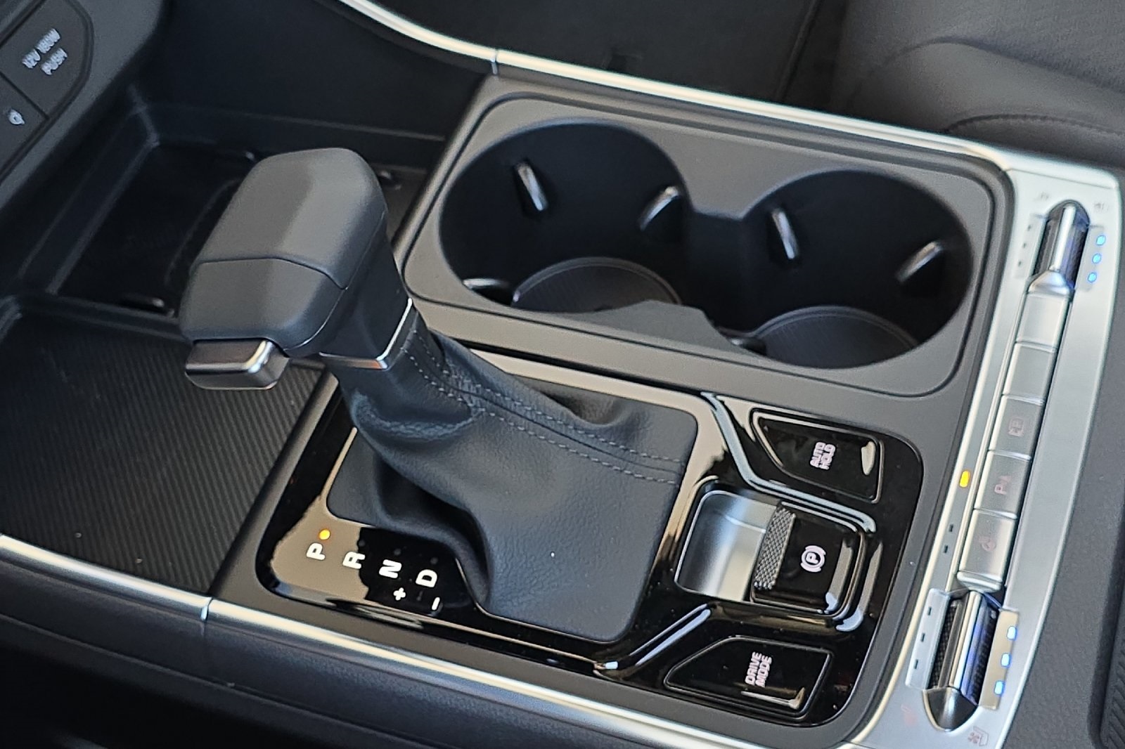2026 Kia Carnival SX Prestige photo 15