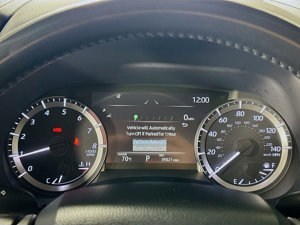 2024 Toyota Highlander LE photo 13
