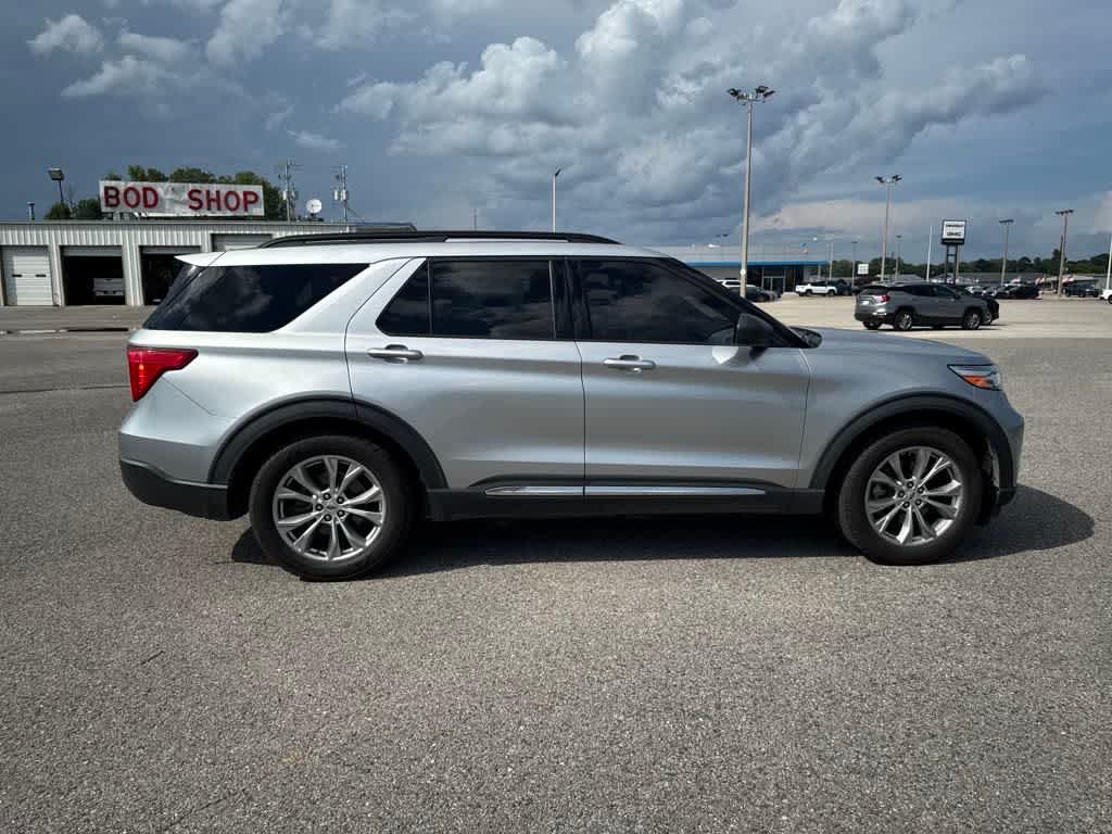 2020 Ford Explorer XLT photo 6