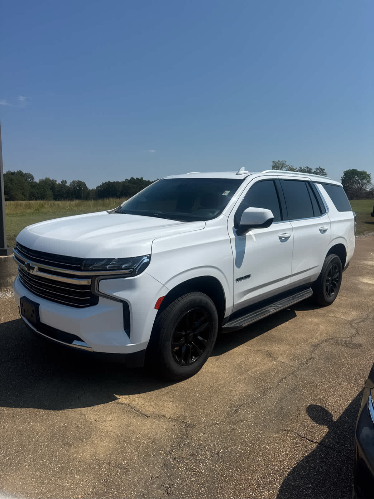2021 Chevrolet Tahoe LT photo 2