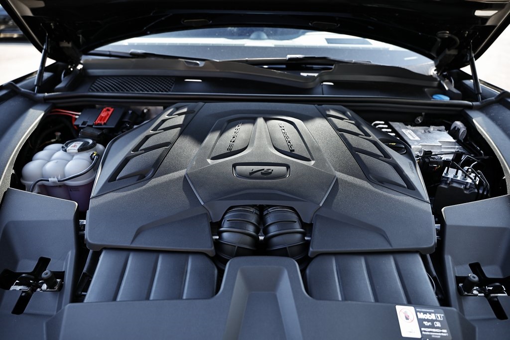 2026 Porsche Cayenne Coupe Base photo 28