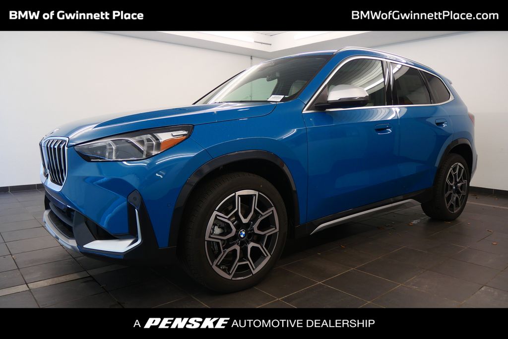 2025 BMW X1 28i's photo