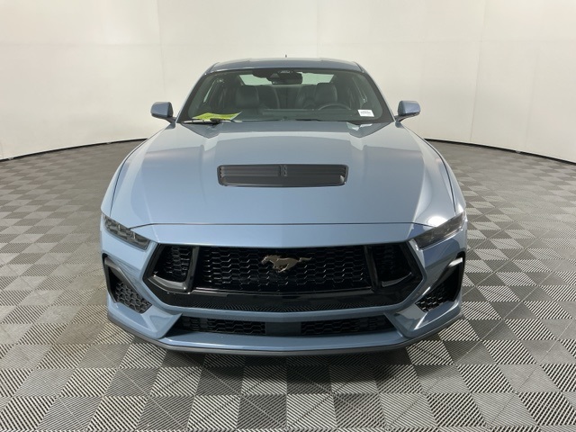 2025 Ford Mustang GT Premium photo 2