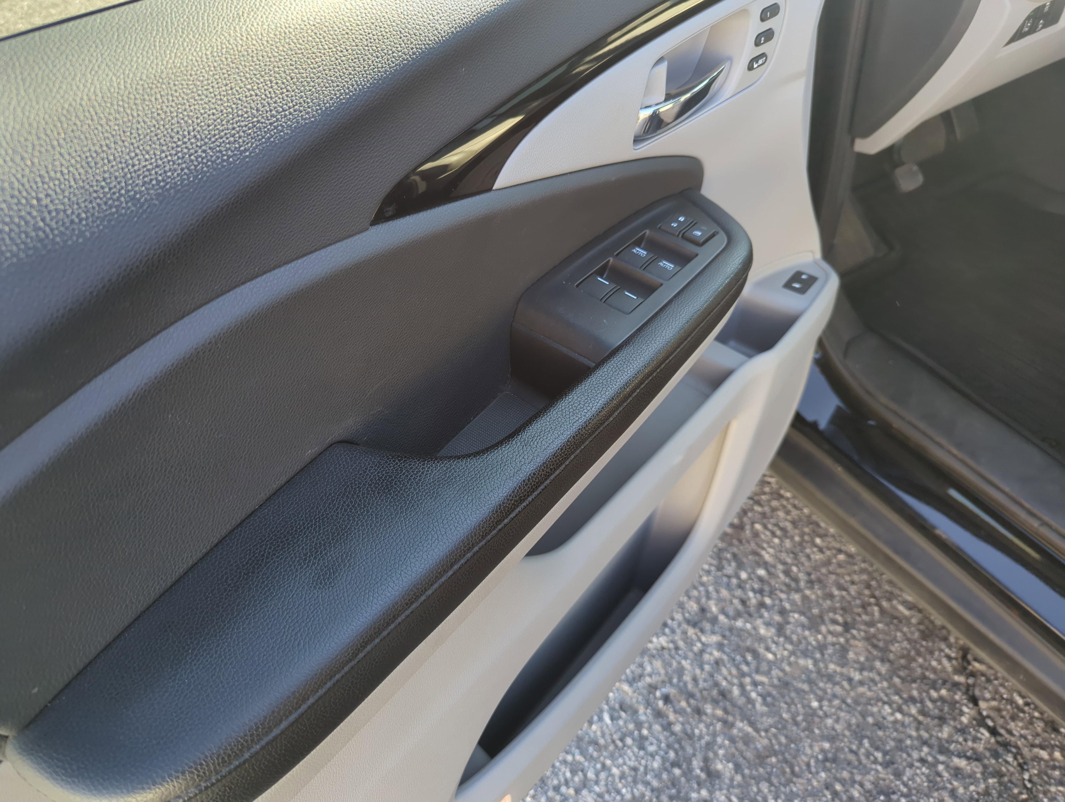 2017 Honda Pilot Touring photo 8