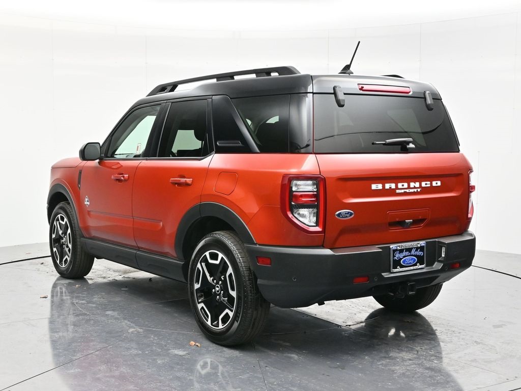 2024 Ford Bronco Sport Outer Banks photo 3