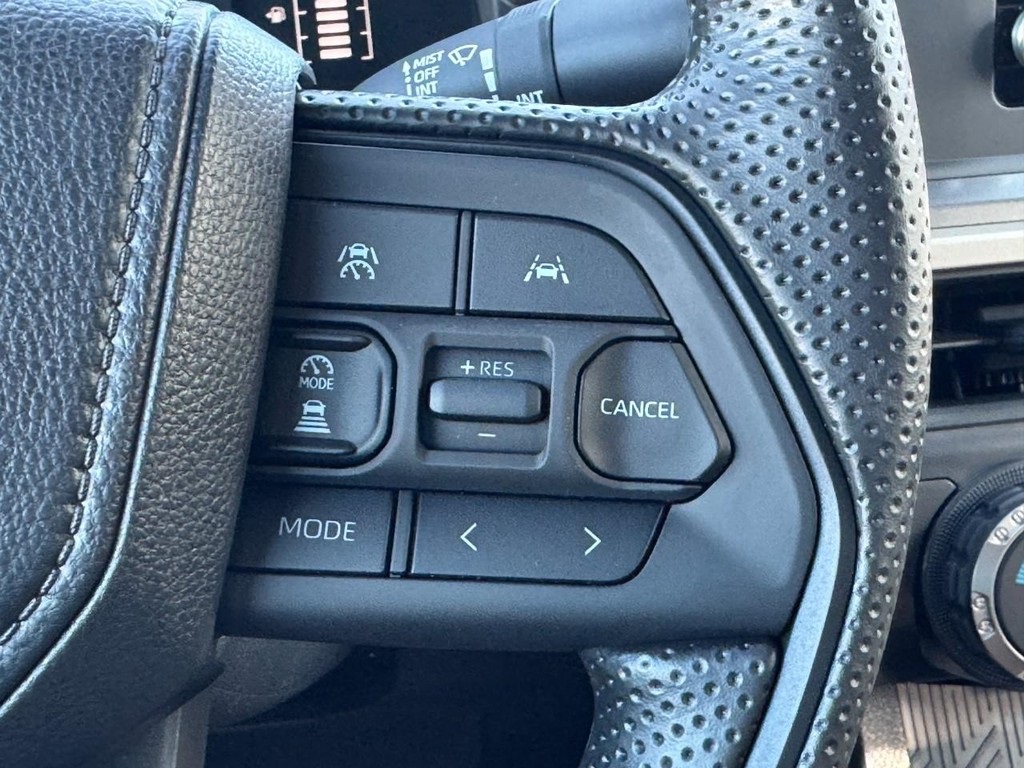 2025 Toyota Tacoma SR5 4x4 Double Cab photo 10