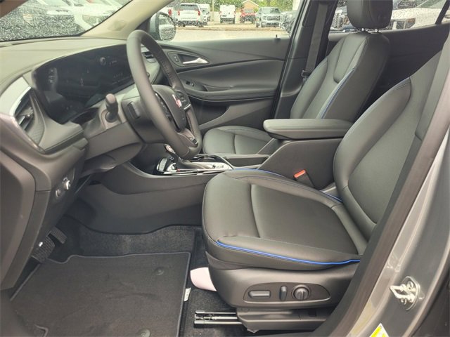 2026 Buick Encore GX Sport Touring photo 2