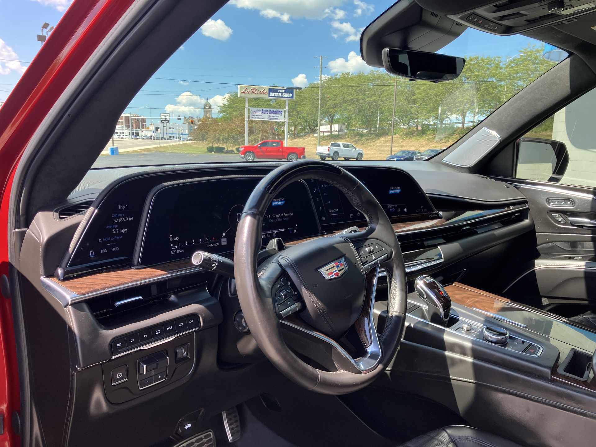 2022 Cadillac Escalade Sport Platinum photo 2