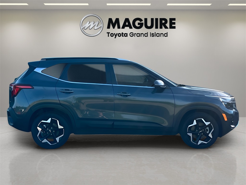 2024 Kia Seltos EX photo 2