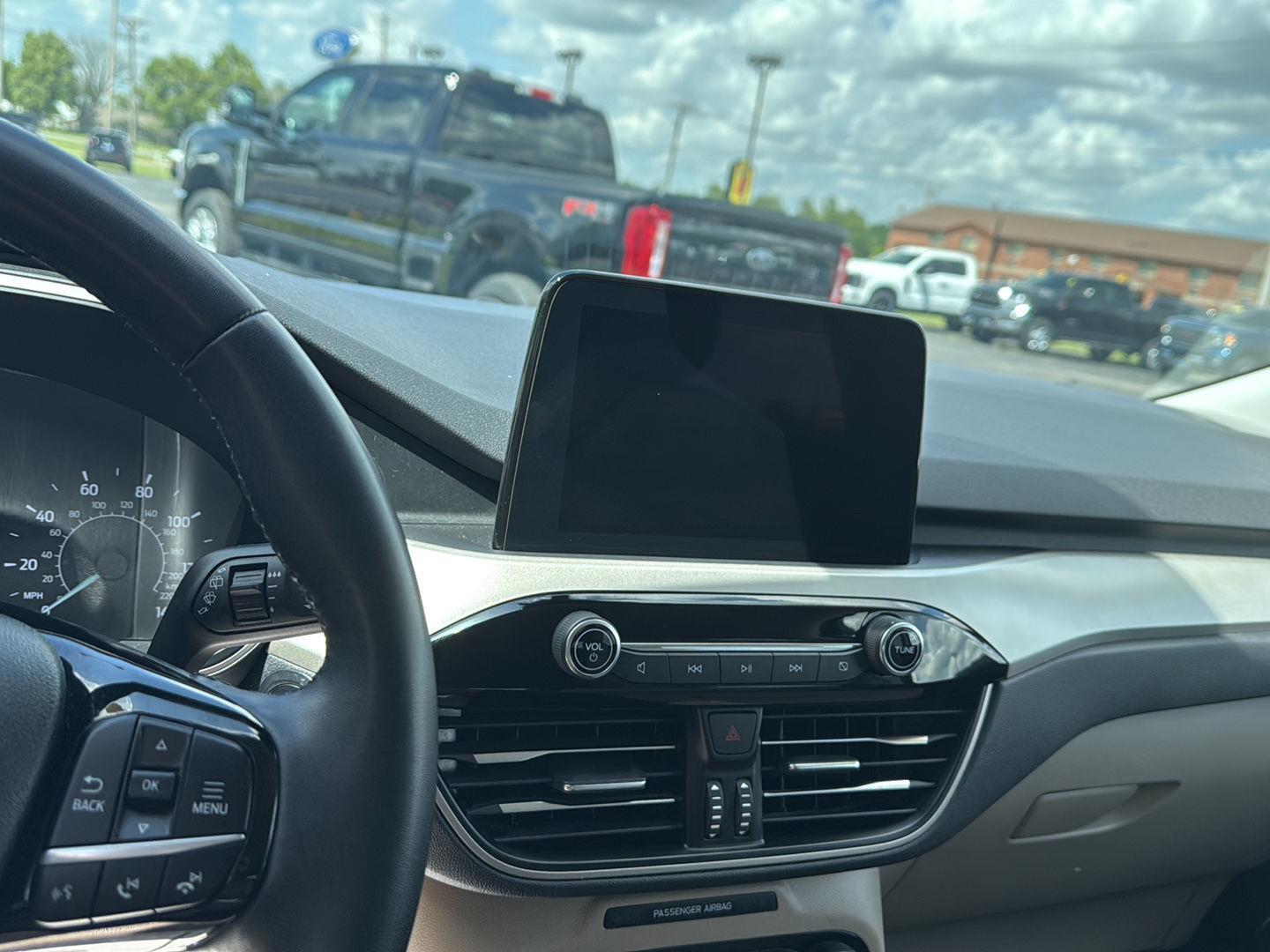2022 Ford Escape SEL photo 5