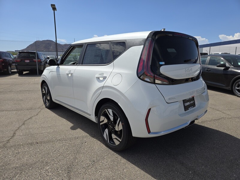 2025 Kia Soul GT-Line photo 4