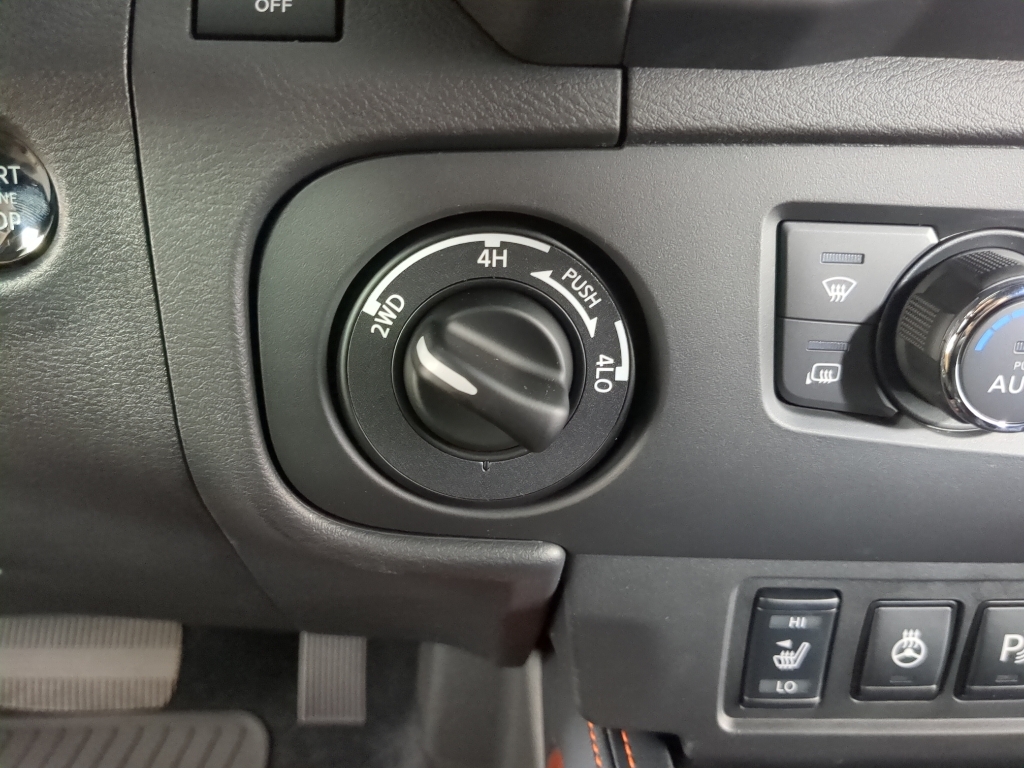 2026 Nissan Frontier PRO-4X photo 16