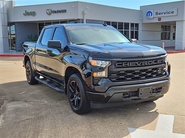 2024 Chevrolet Silverado 1500 Custom's photo