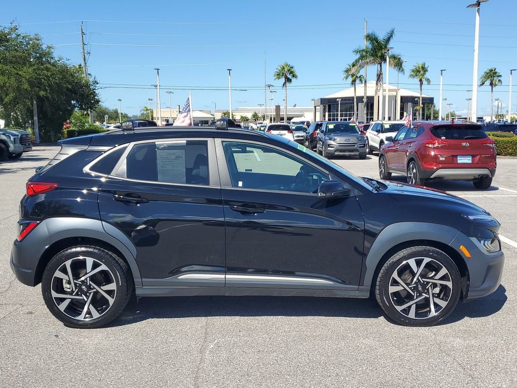 2023 Hyundai Kona Limited photo 8