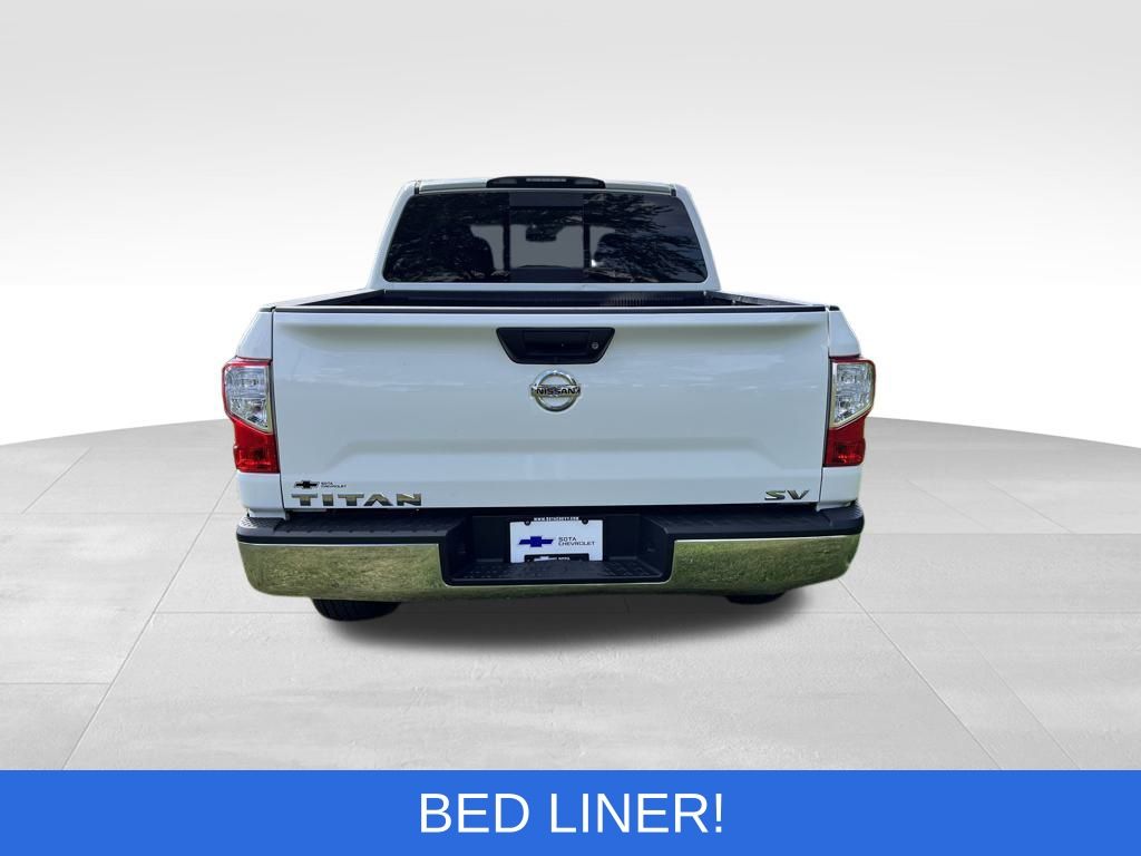 2018 Nissan Titan SV photo 4