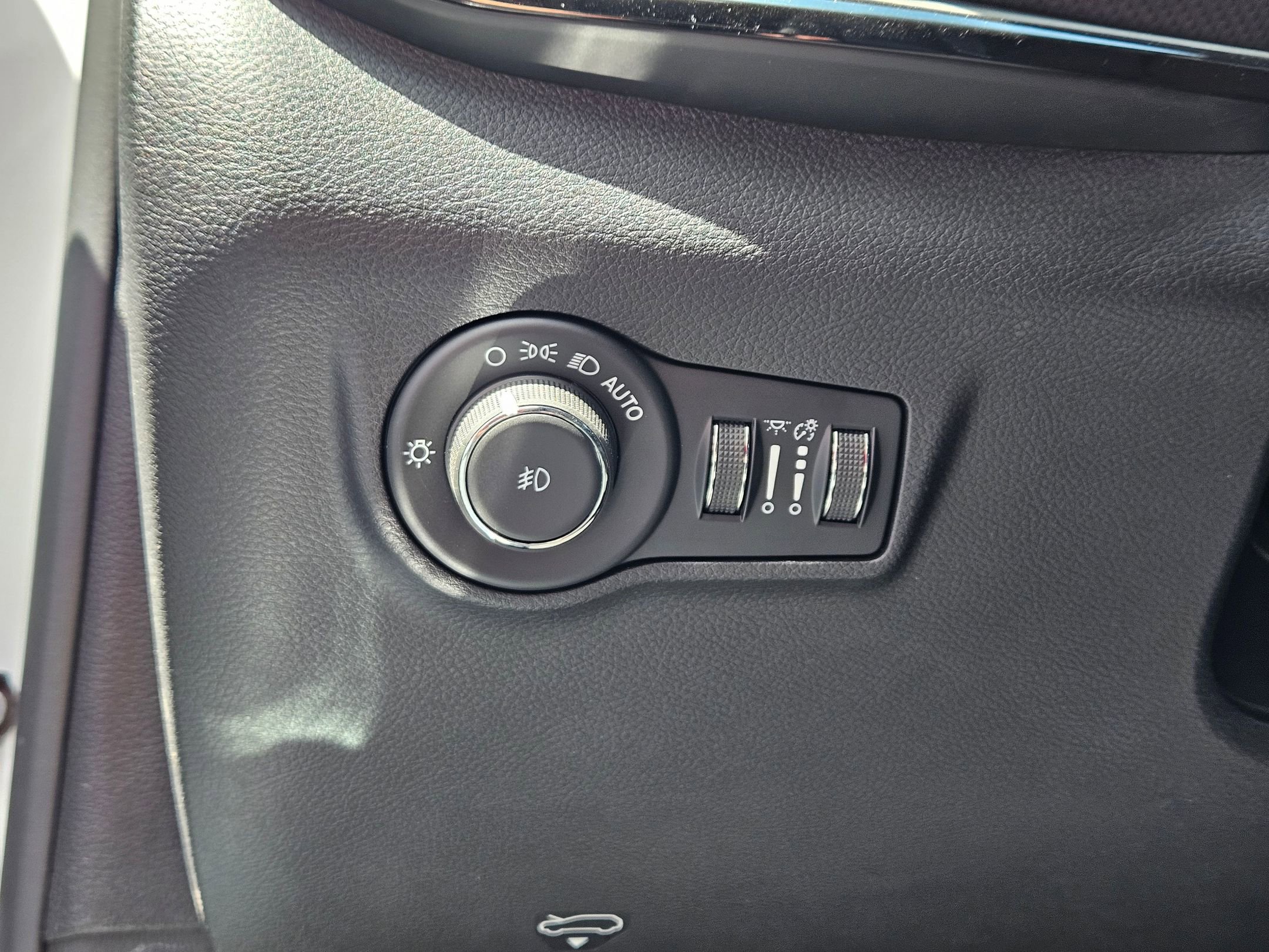 2025 Jeep Compass Limited photo 18