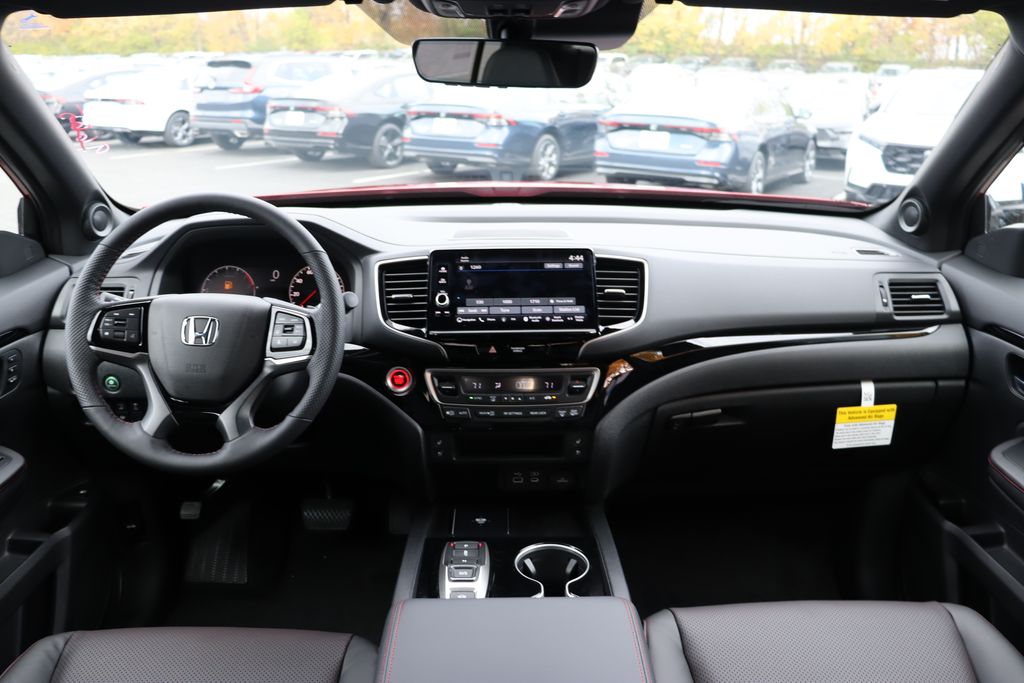 2025 Honda Ridgeline Black Edition photo 17