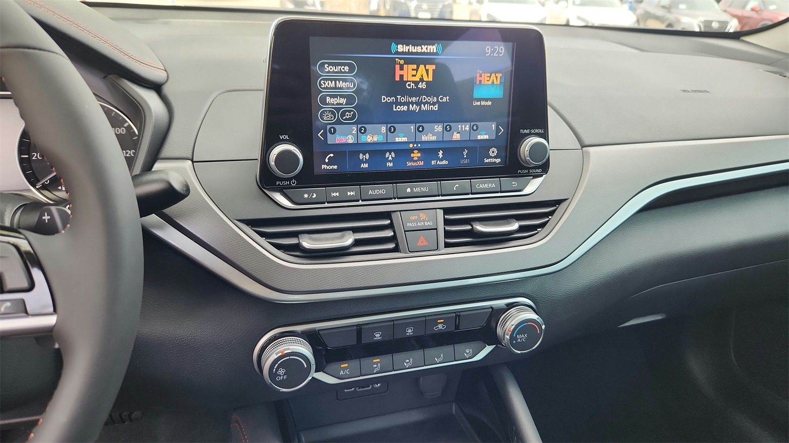 2025 Nissan Altima 2.5 SR photo 14