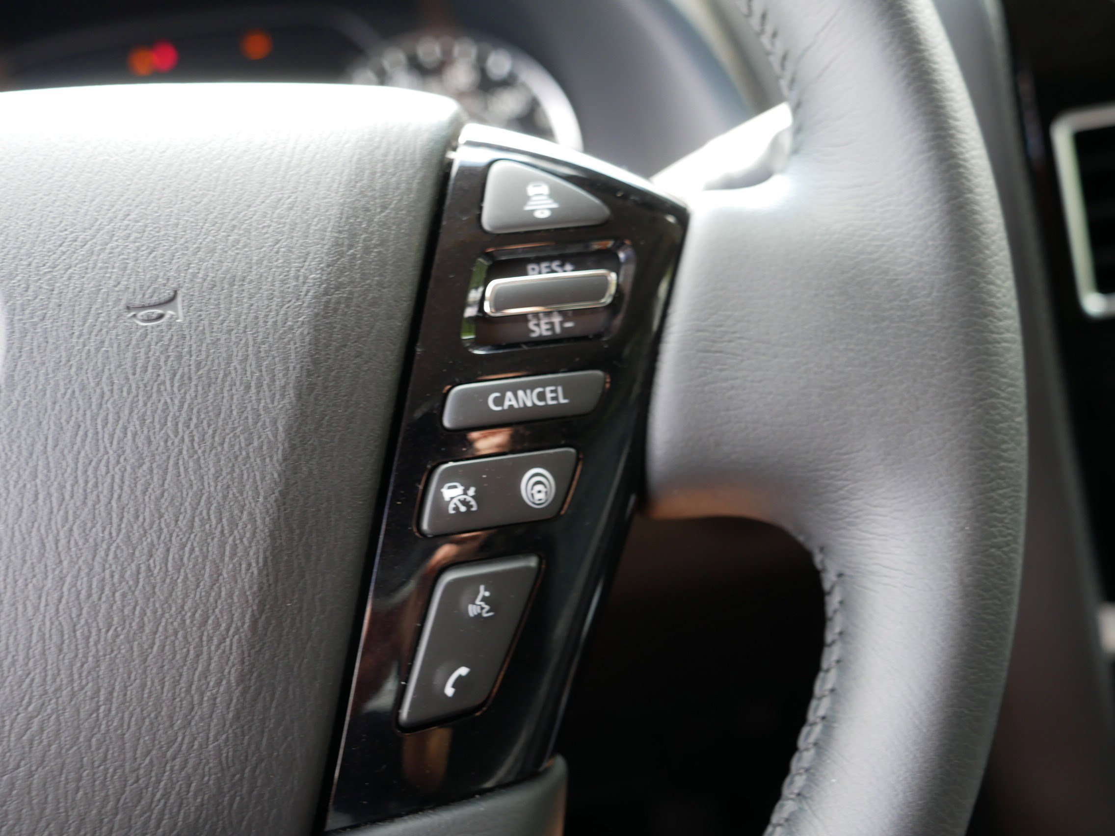 2024 Nissan Armada SL photo 29