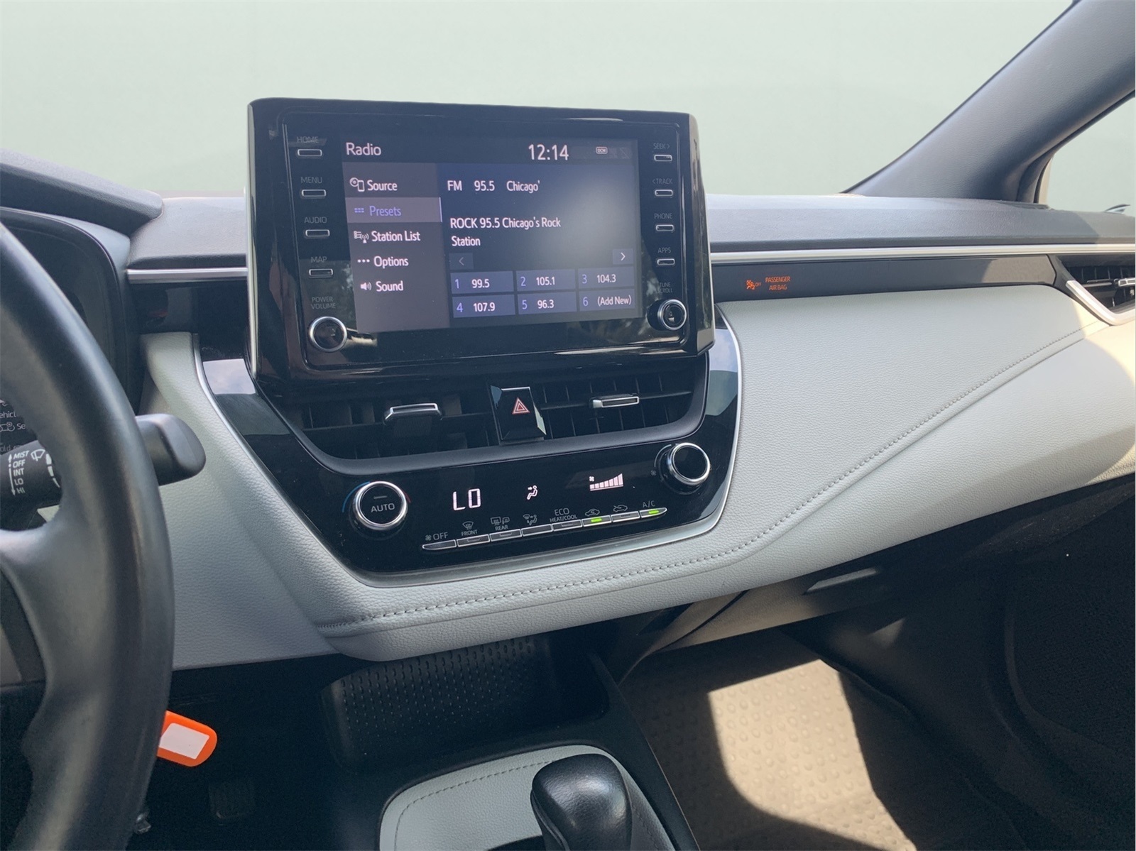 2020 Toyota Corolla SE photo 24
