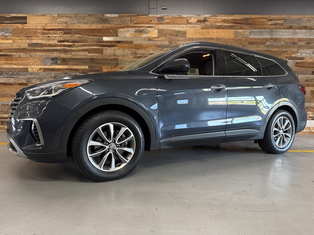 2017 Hyundai Santa Fe SE photo 6