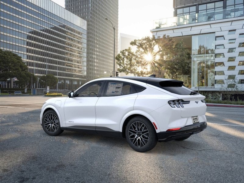 2025 Ford Mustang Mach-E Premium photo 3