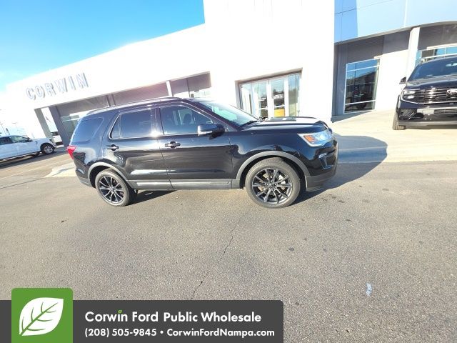 2018 Ford Explorer XLT photo 4