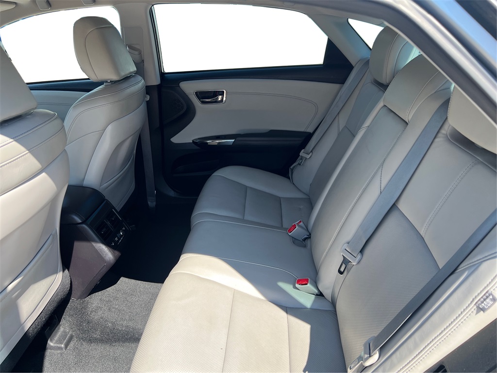 2018 Toyota Avalon Hybrid Limited photo 10