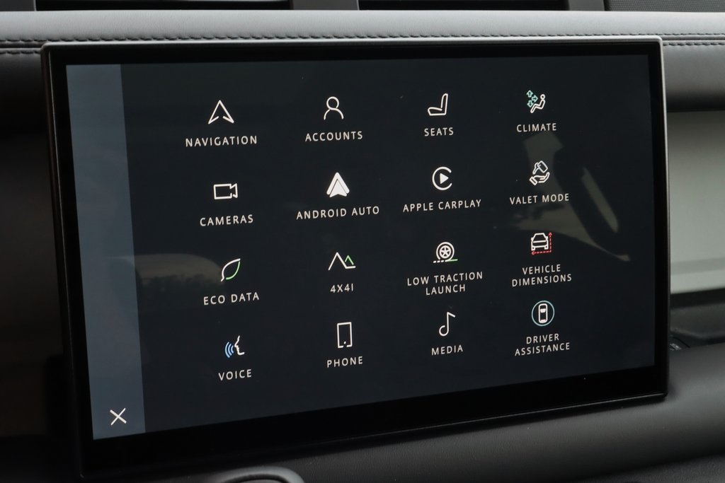 2025 Land Rover Defender 110 X-Dynamic SE photo 19